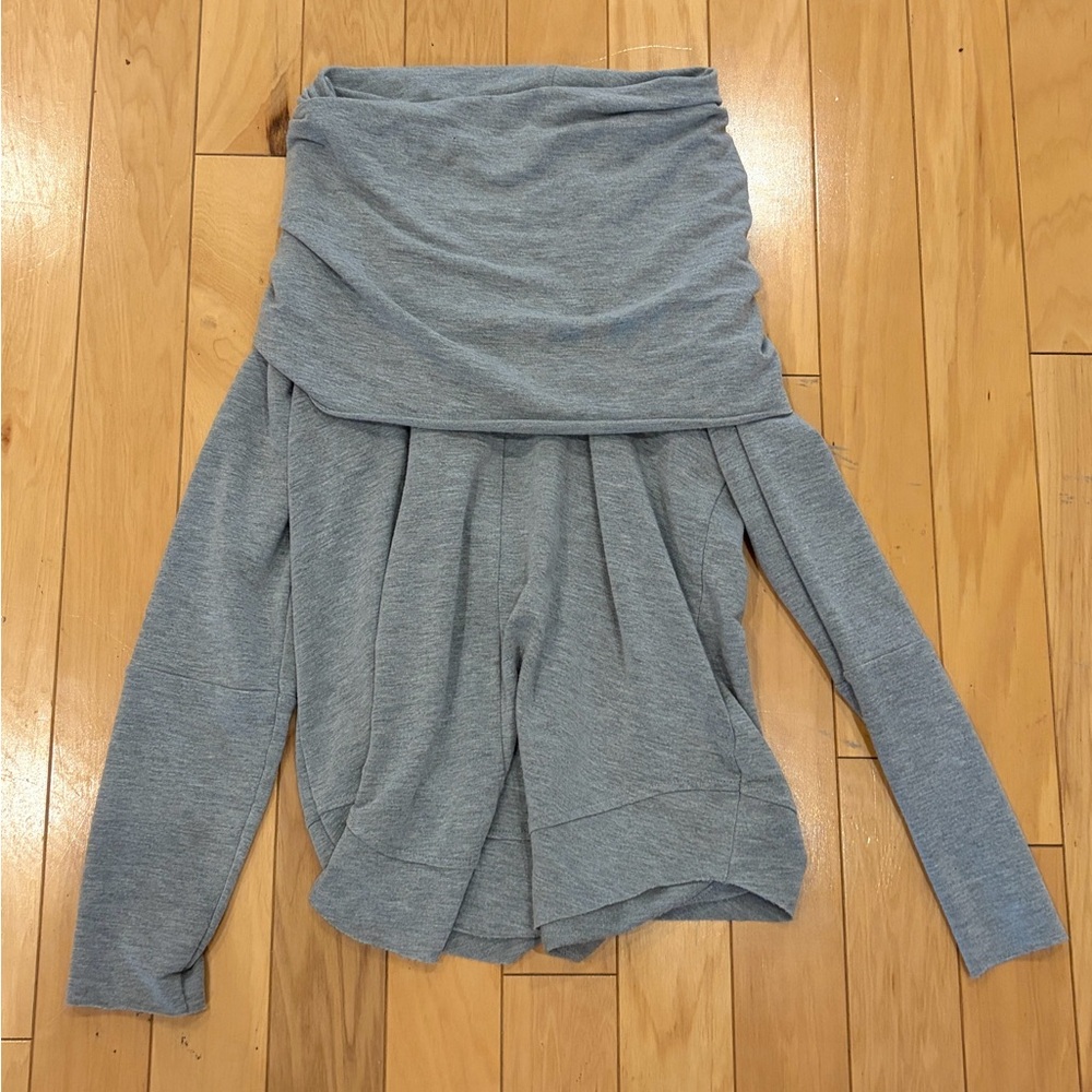 Off the shoulder long sleeve top